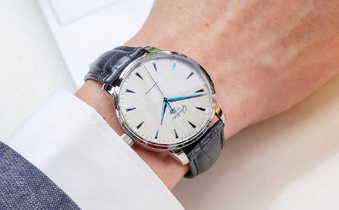 格拉蘇蒂手表售后點(diǎn)客服電話