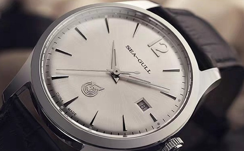 海鷗手表的表面出現(xiàn)銹跡的解決辦法