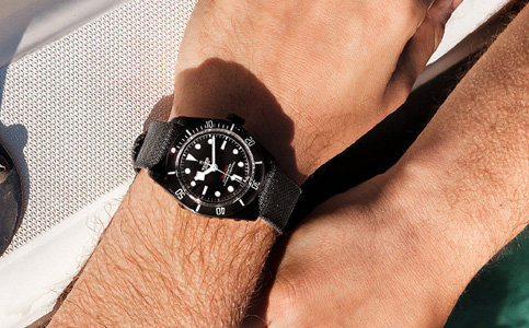 深圳帝舵手表售后在哪里維修（帝舵手表走時(shí)異常的原因）