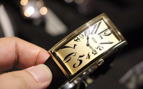 天梭手表武漢維修的地址（天梭進灰怎么辦）