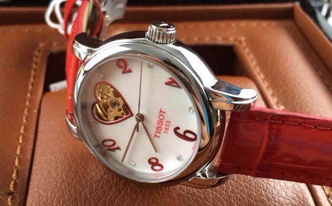 上海天梭維修中心(解決天梭手表霧氣問題的方法)