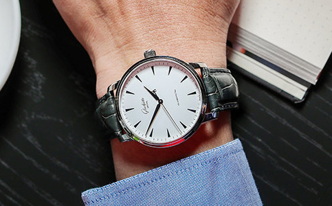 格拉蘇蒂泉州維修網(wǎng)點(diǎn)（格拉蘇蒂外觀磕碰）