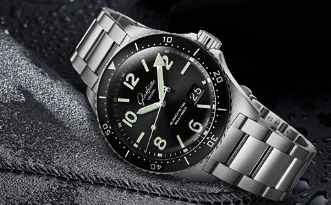 格拉蘇蒂售后維修電話王(手表摔壞后的維修方法)